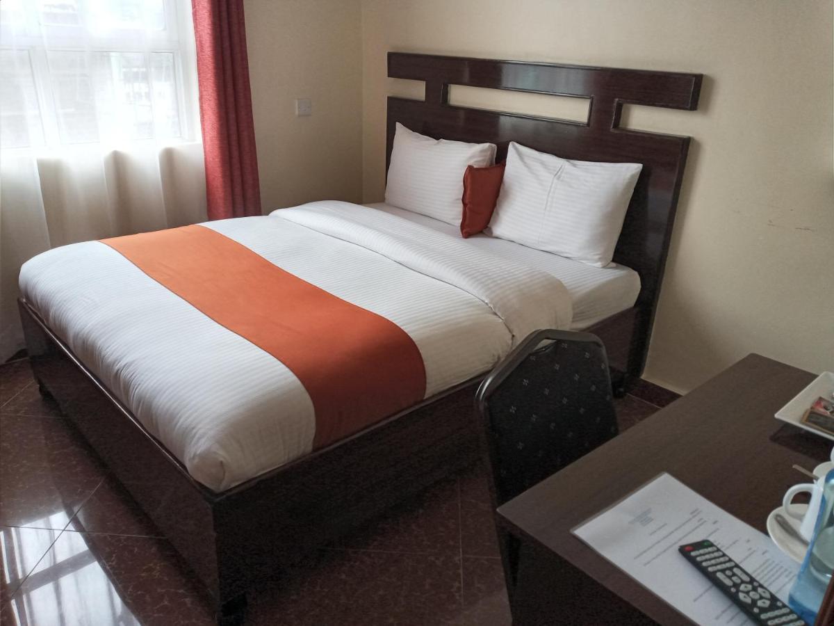 Claire De Lune Moonlight Hotel Nakuru Exterior foto